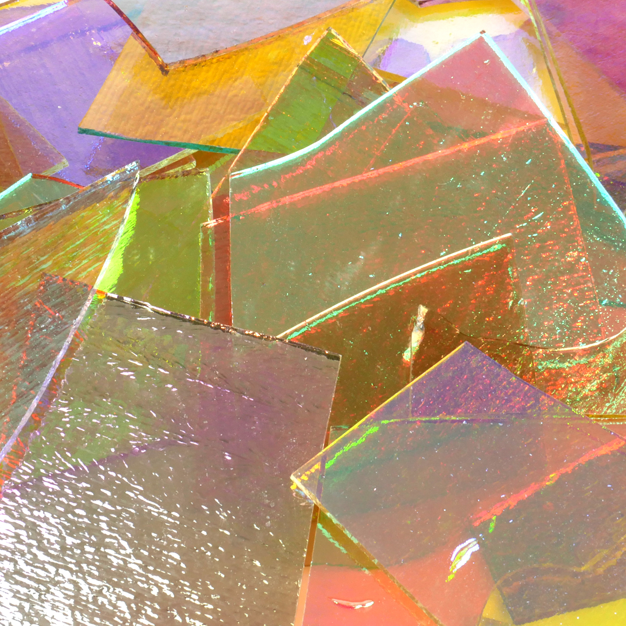 Scrap CBS Dichroic COE90 clear Bullseye 1,5mm 0,45 KG Scrap CBS Dichroic COE90 clear Bullseye 1,5mm 0,45 KG