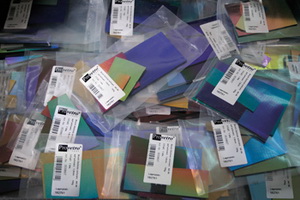 Scrap CBS Dichroic thin COE96 black Scrap CBS Dichroic thin COE96 black