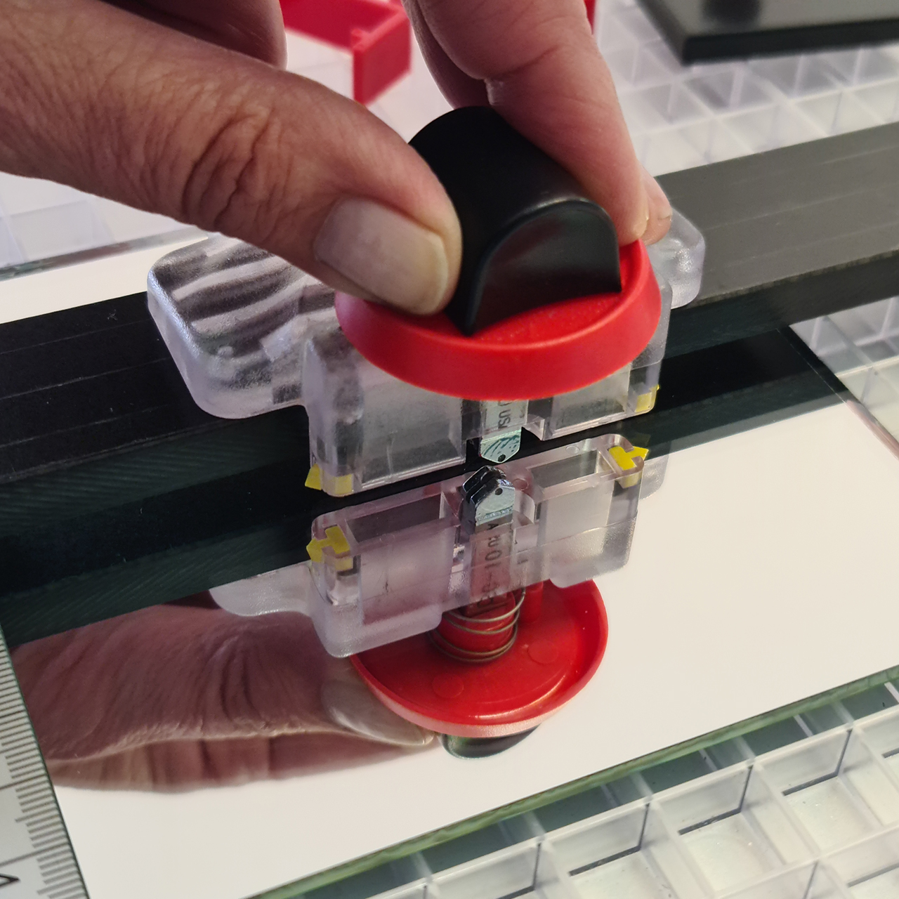 Creators Beetle Bits Mini Glass Cutting System Creators Beetle Bits Mini Glass Cutting System