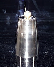 moule (vase en métal)h:11,7cm moule (vase en métal)h:11,7cm