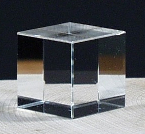 Glass Cube 40x40x40mm Glass Cube 40x40x40mm