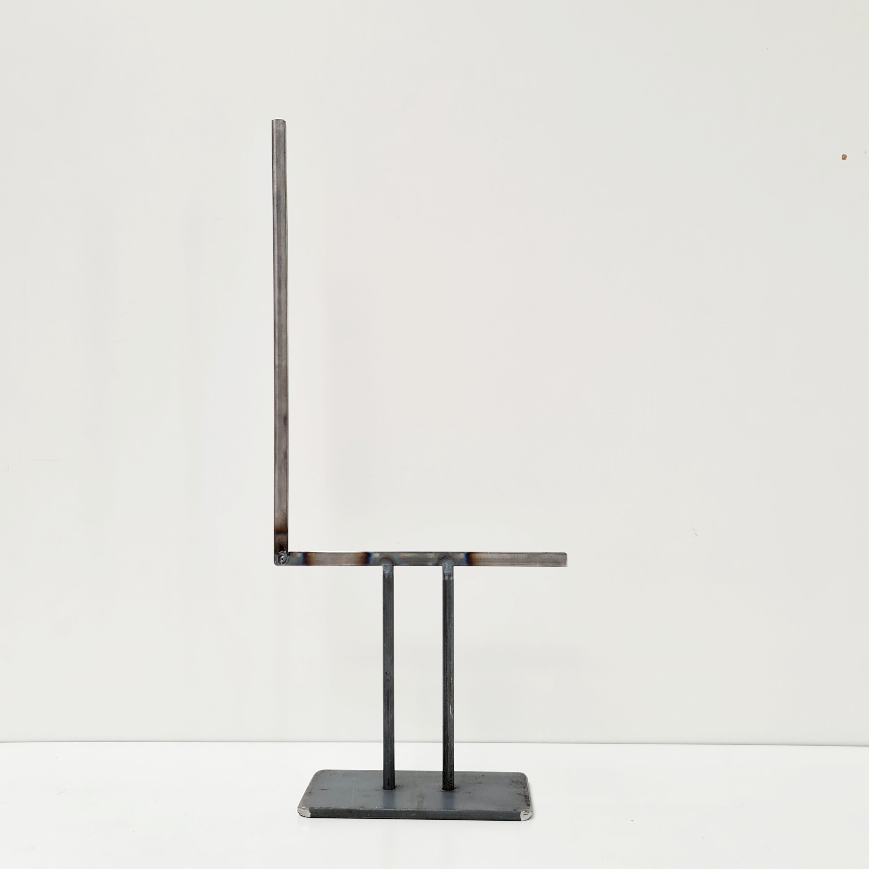 Glass holder with stand, L shape Glass holder with stand, L shape
