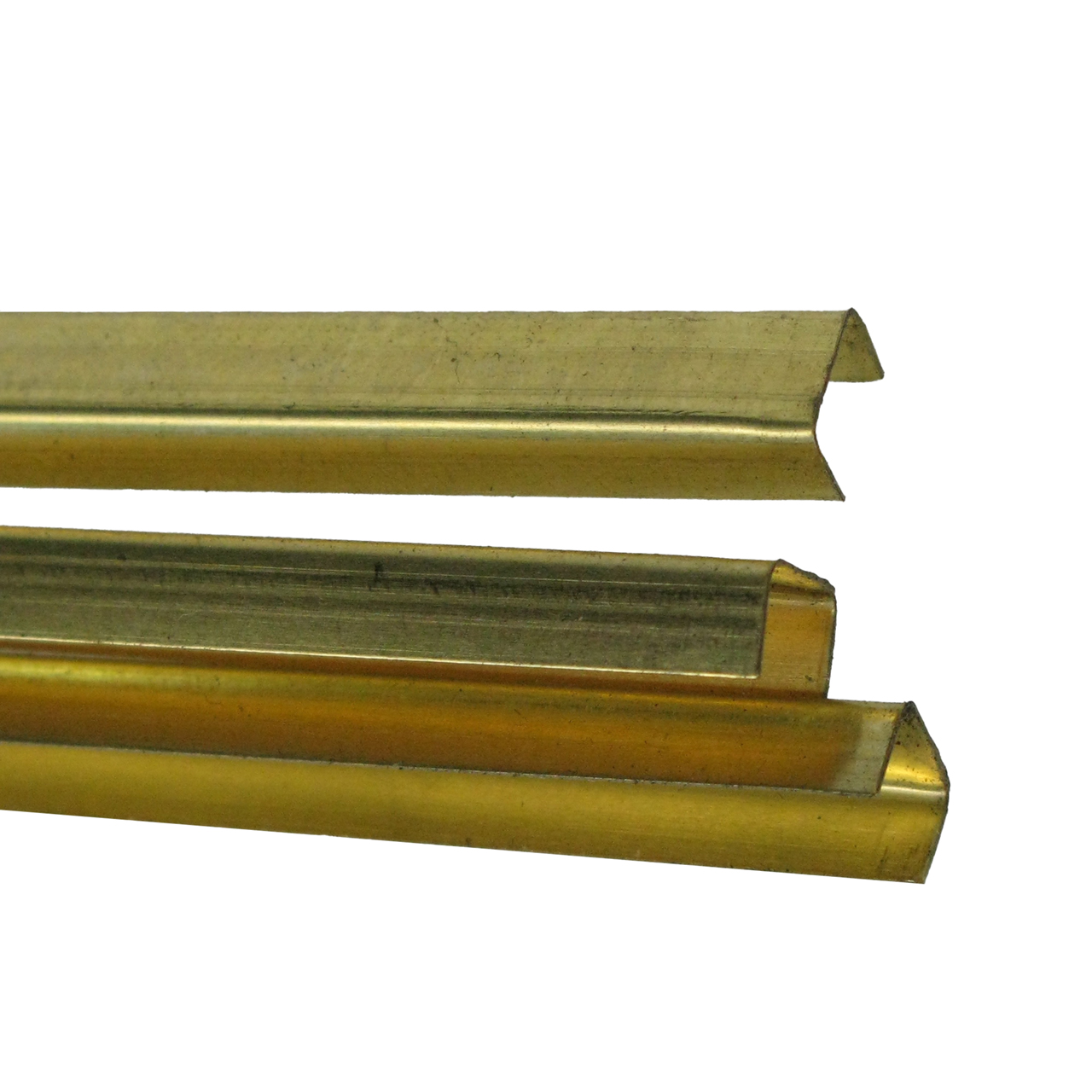 Messingblech U-Form ca. 4x4 mm, ca. 1,8 m Messingblech U-Form ca. 4x4 mm, ca. 1,8 m