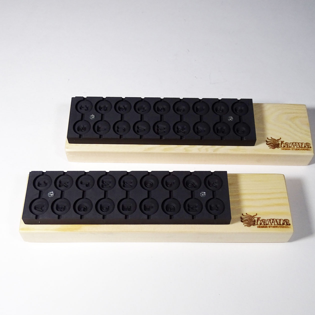 Perle en graphite Forme Chiffres et Alphabet Perle en graphite Forme Chiffres et Alphabet