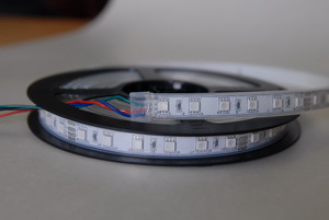 Tira LED, 5m, RGB, 60LED/m, 24V, 14,4W/m, IP67 Tira LED, 5m, RGB, 60LED/m, 24V, 14,4W/m, IP67