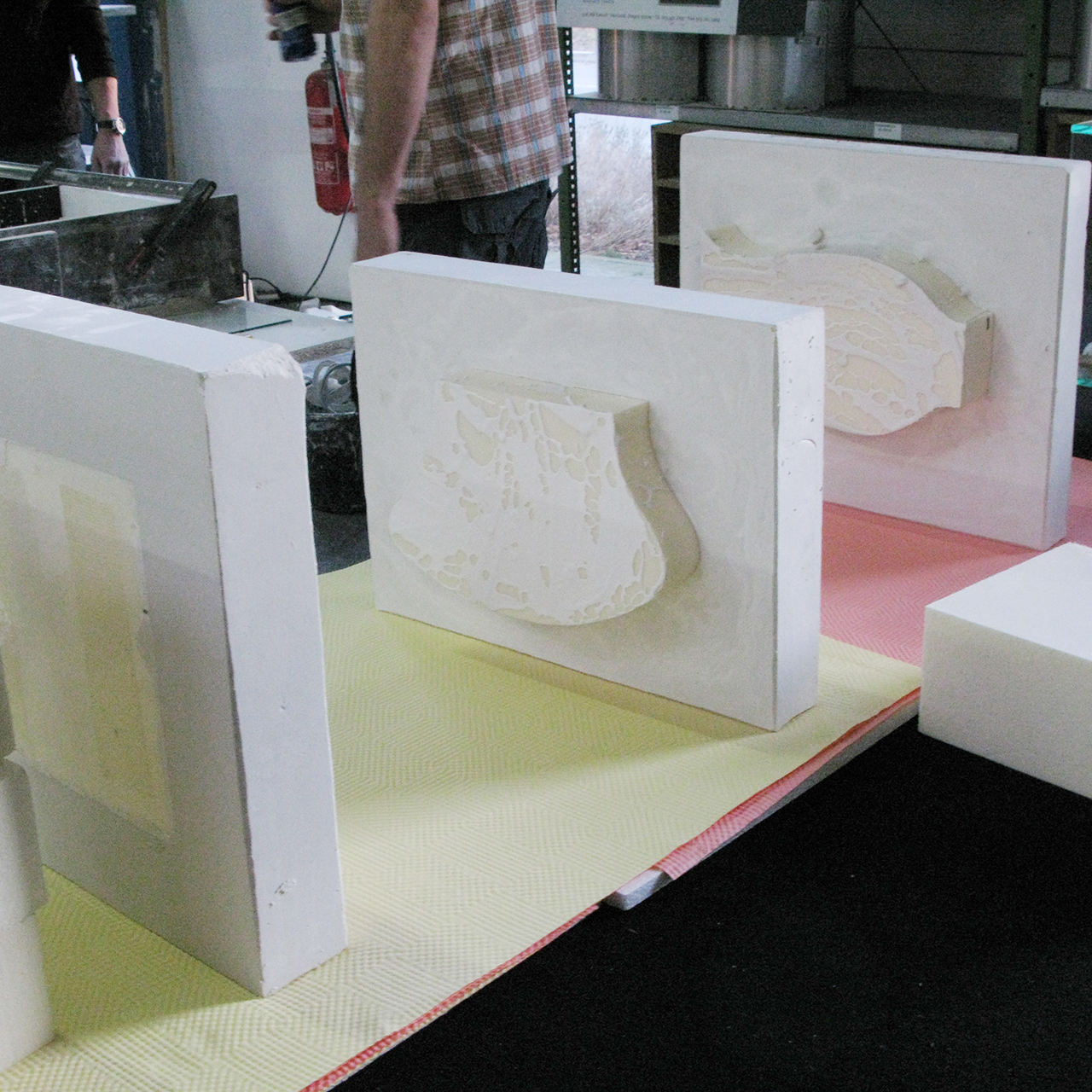 SEMINAR Michael Behrens: Kiln Casting Technik für dicke Glasobjekte SEMINAR Michael Behrens: Kiln Casting Technik für dicke Glasobjekte