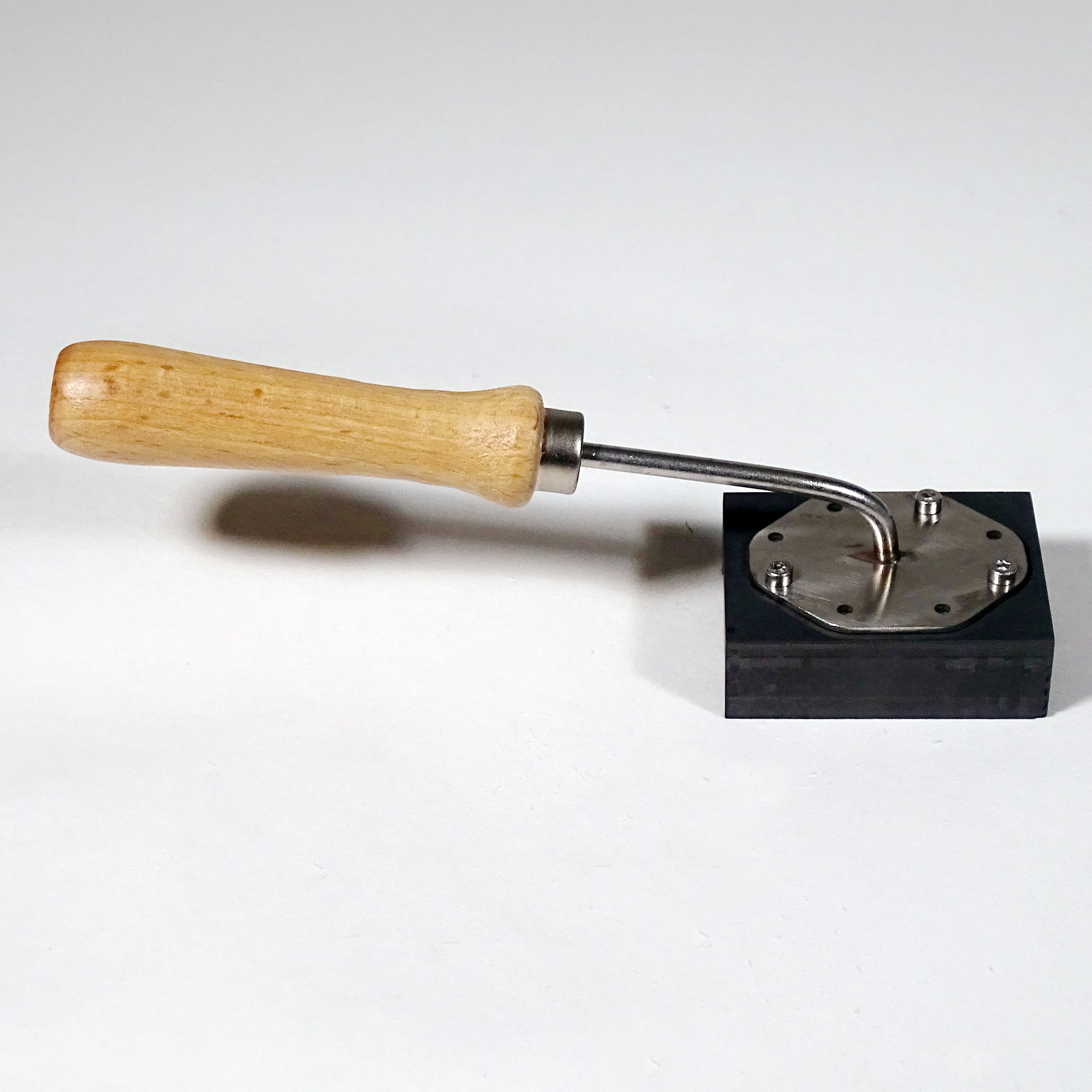 Formador de cordones con estructura de panal de grafito Formador de cordones con estructura de panal de grafito