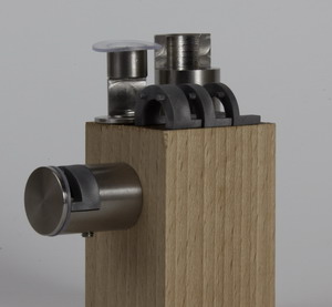 Edelstahl Distanzhalter mit Klemmbefestigung für 4-10mm Glas Edelstahl Distanzhalter mit Klemmbefestigung für 4-10mm Glas