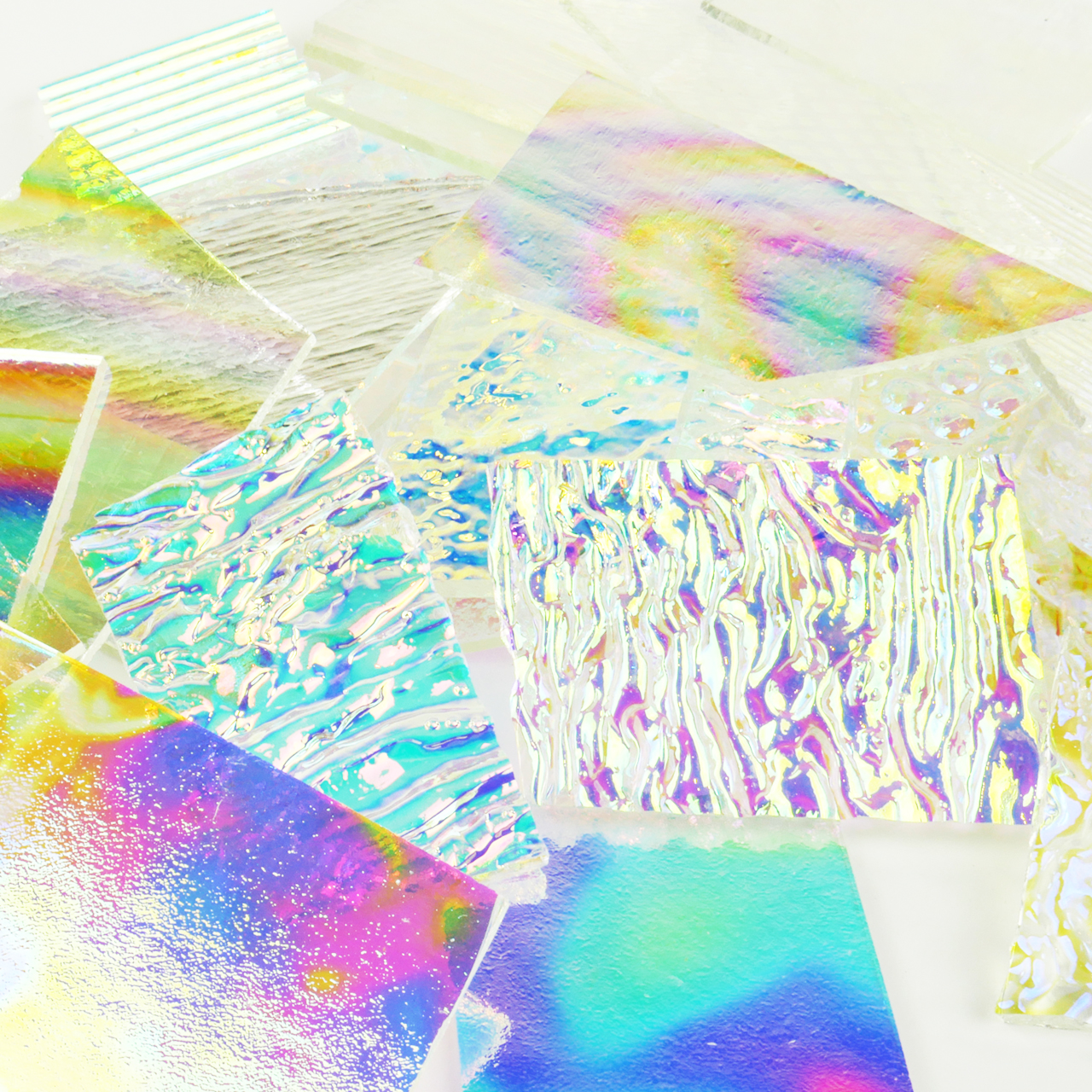 Scrap CBS Dichroic clear 2 and 3mm 0,45 COE90 KG Scrap CBS Dichroic clear 2 and 3mm 0,45 COE90 KG