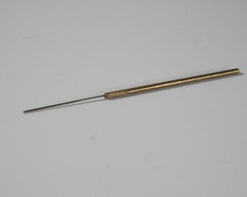 Auswerfernadel klein f. 2 mm Bohrer Auswerfernadel klein f. 2 mm Bohrer