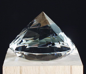 Glass Diamond 80x50mm Glass Diamond 80x50mm